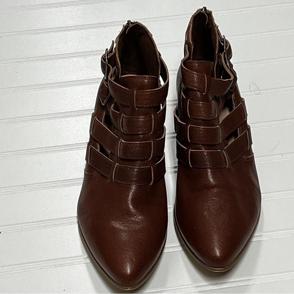 Clarks Mena Poppy Tan Leather Pointed toe Bootie